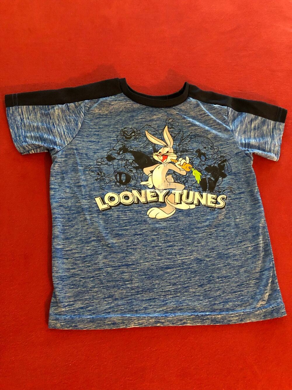 Looney Tunes boys blue graphic t-shirt Size 7